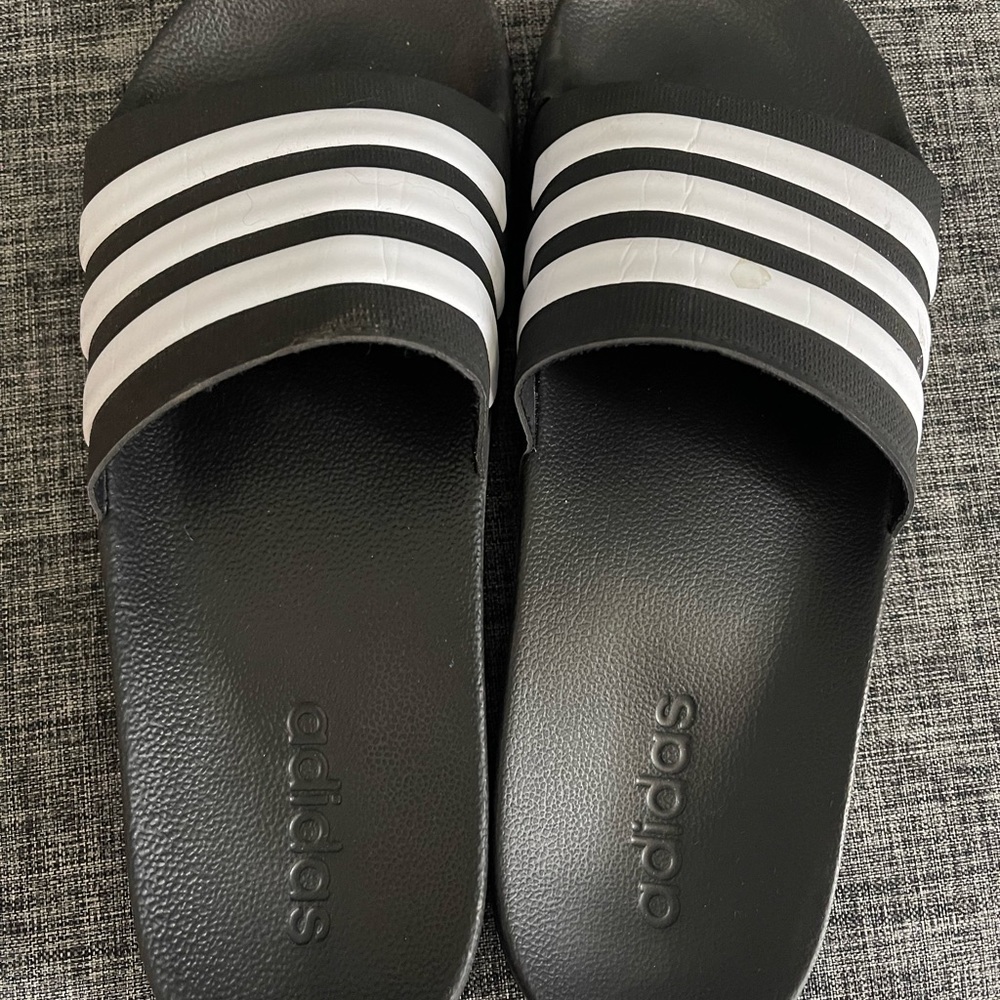 Mens Adidas Adilette Shower slides, size 11